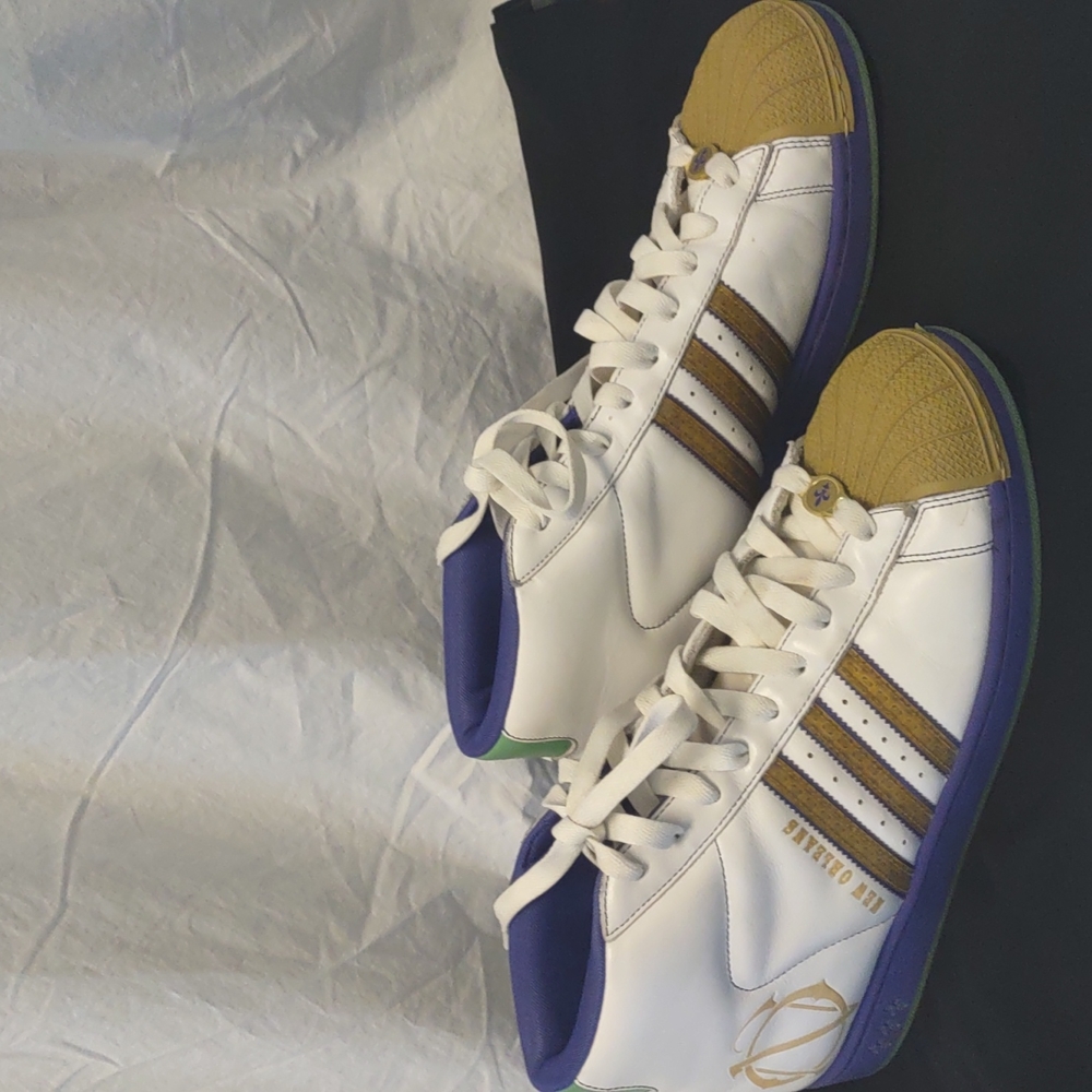 Addidas New Orleans Hi-Top White Leather Basketball Sneakers/Gym Shoes - Picture 4 of 13